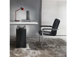 Sedia imbottita in pelle Romy di Calligaris